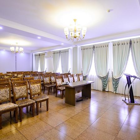 Akbulak Hotel Astana Extérieur photo