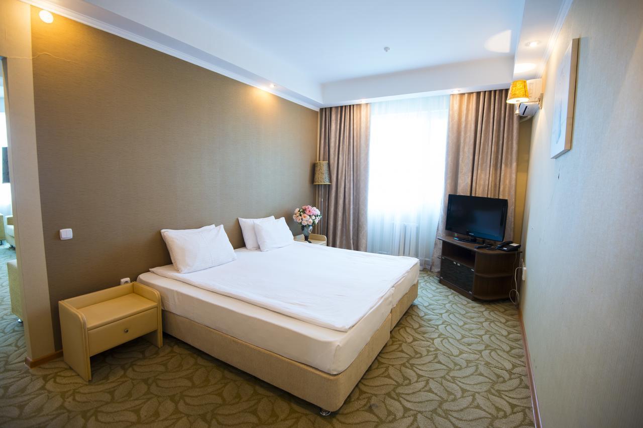 Akbulak Hotel Astana Extérieur photo